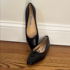 Manolo Blahnik Black Leather Women's Flats